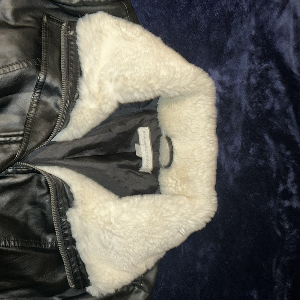 Leather jacket - Picture 3 of 6
